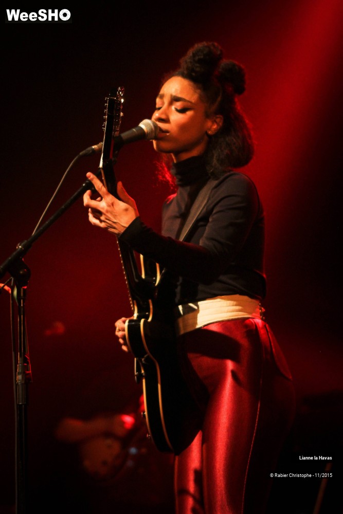 26/37 photos du spectacle Lianne la Havas