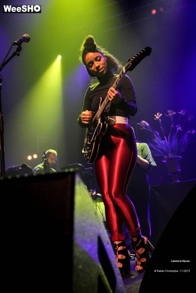 27/37 photos du spectacle Lianne la Havas