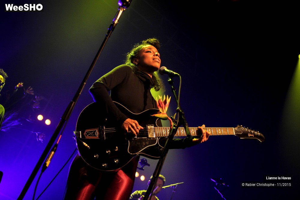 28/37 photos du spectacle Lianne la Havas