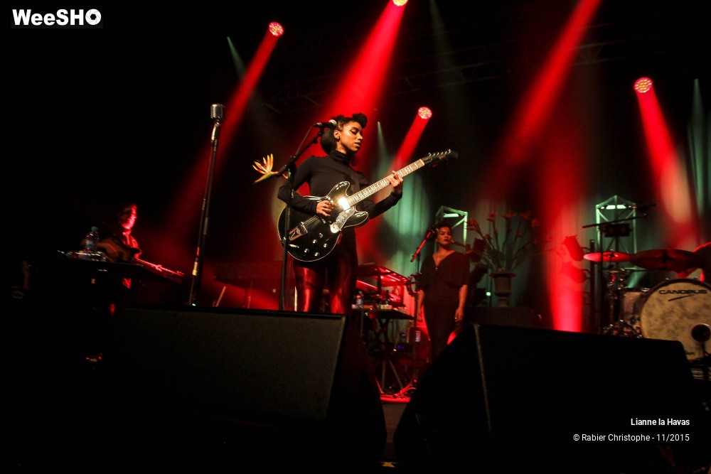 32/37 photos du spectacle Lianne la Havas