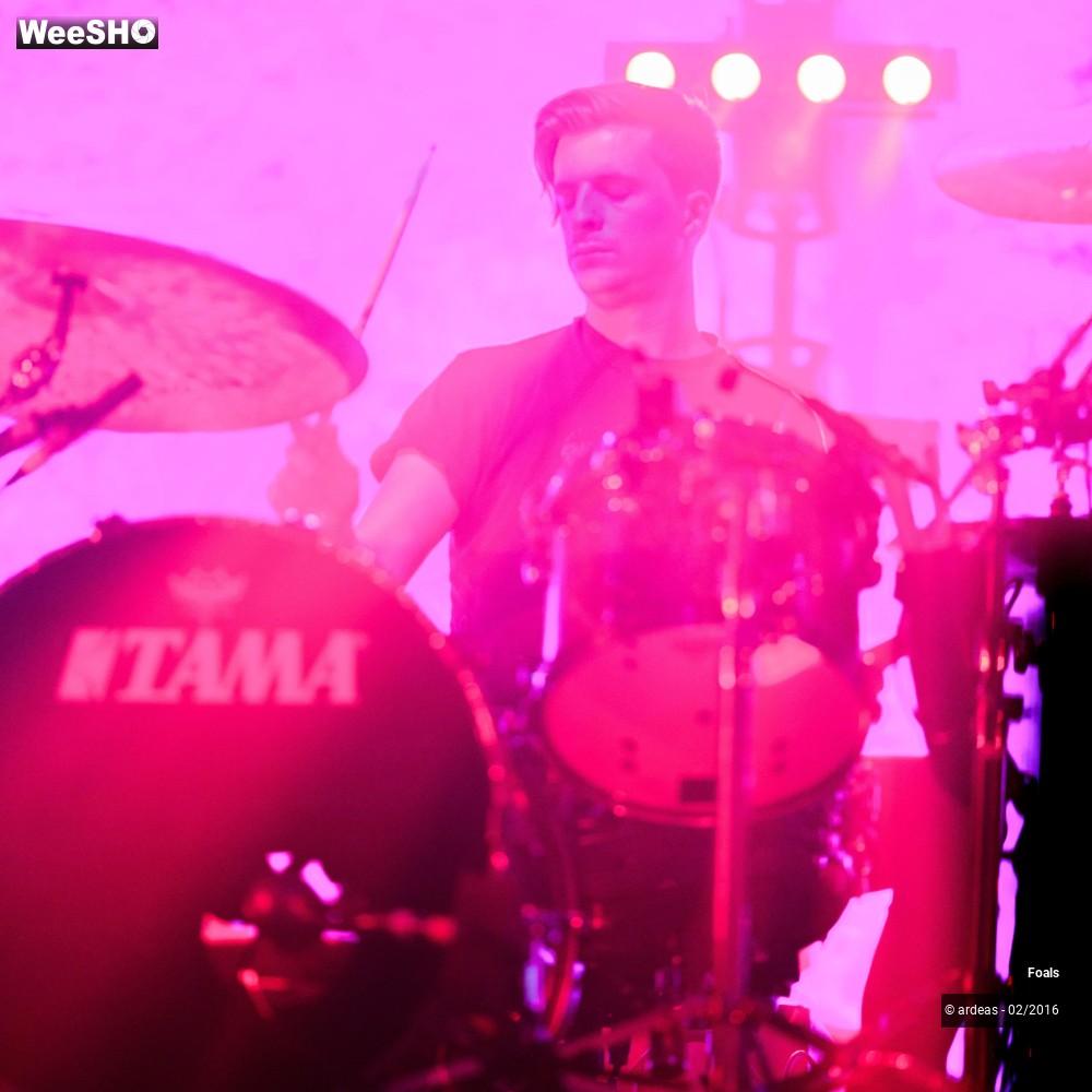 25/39 photos du spectacle Foals