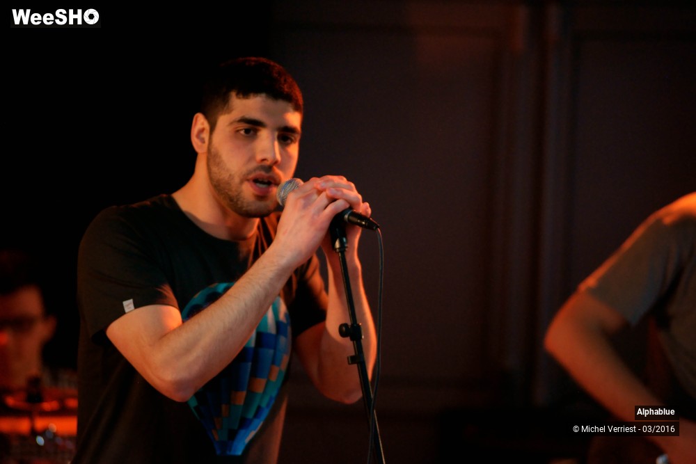 17/25 photos du spectacle Alphablue