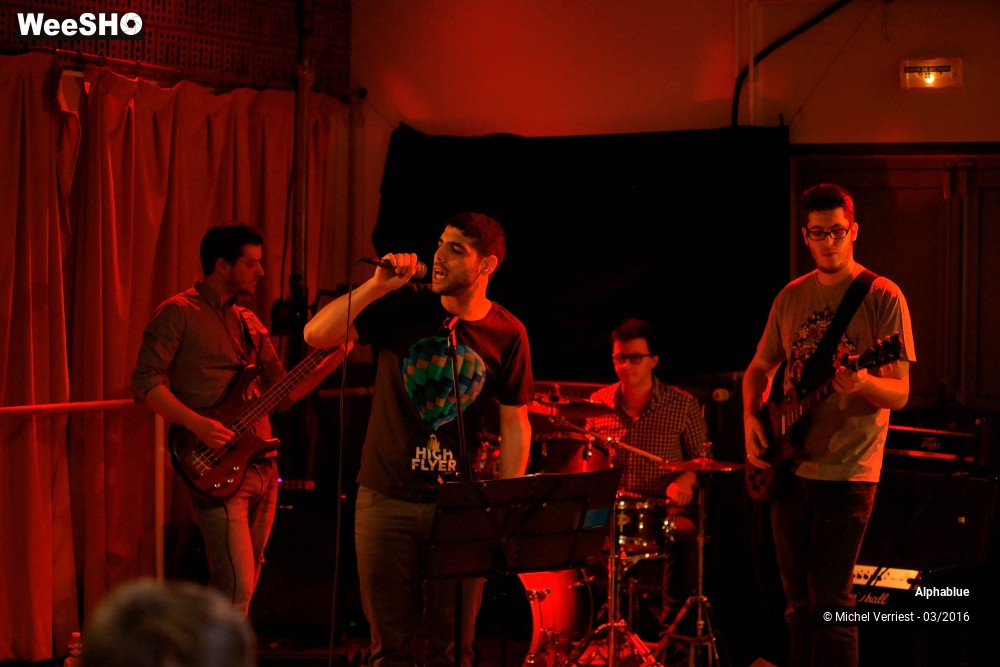 22/25 photos du spectacle Alphablue