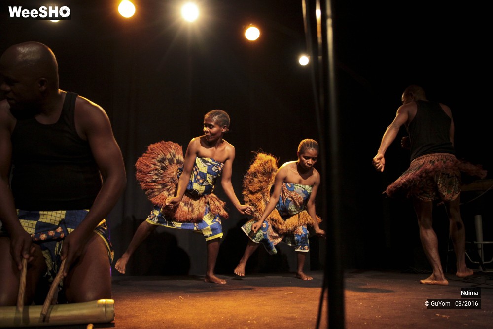 27/49 photos du spectacle Ndima