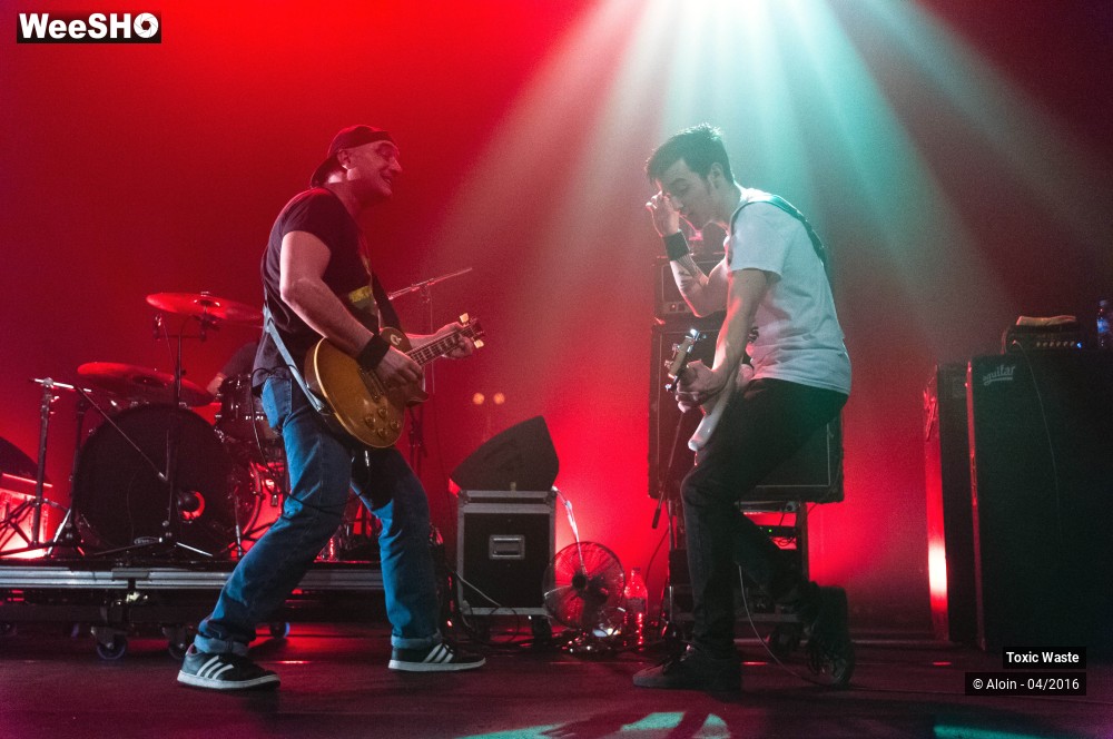 2/14 photos du spectacle Toxic waste