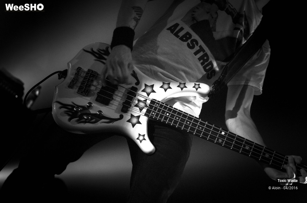 13/14 photos du spectacle Toxic waste