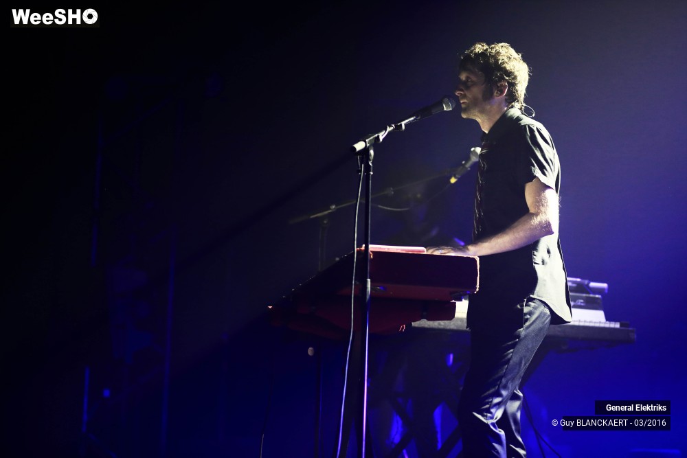 15/17 photos du spectacle General Elektriks