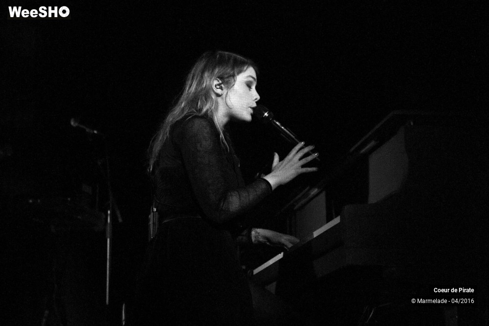 20/31 photos du spectacle Coeur de Pirate