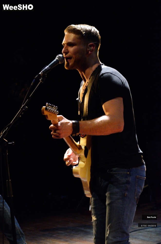 10/34 photos du spectacle Ben Poole