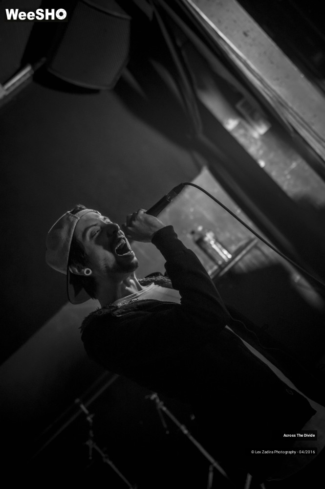 9/18 photos du spectacle Across The Divide