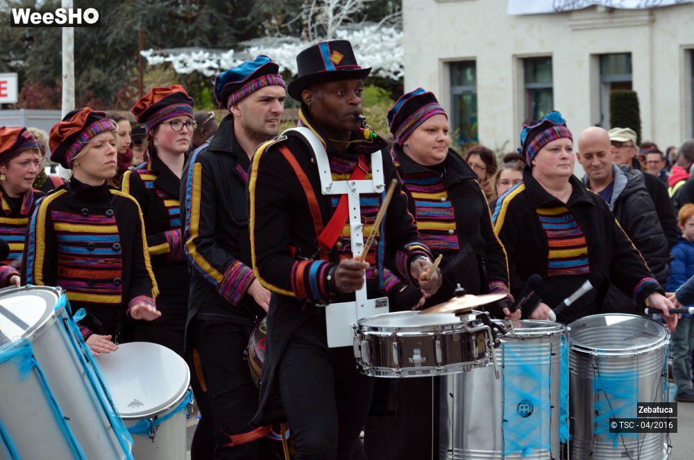 4/29 photos du spectacle Déambulation musicale percussive