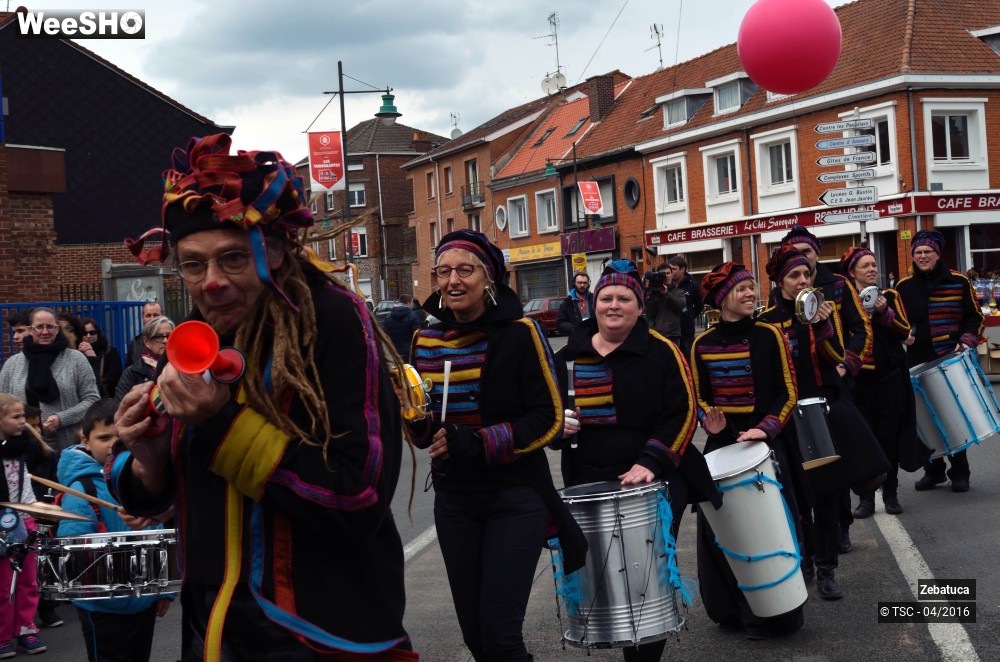 19/29 photos du spectacle Déambulation musicale percussive