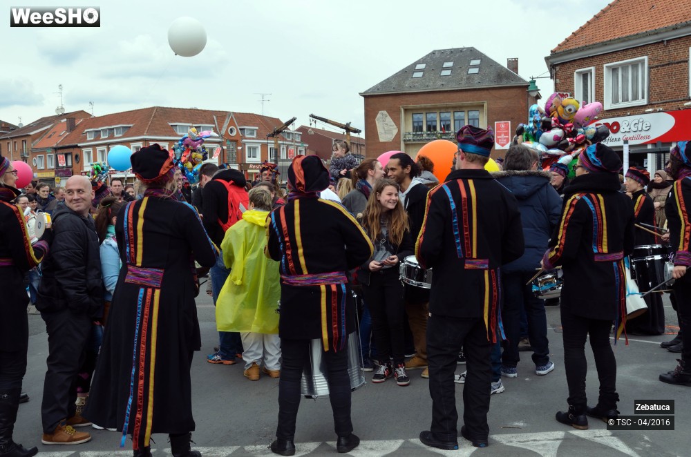 21/29 photos du spectacle Déambulation musicale percussive