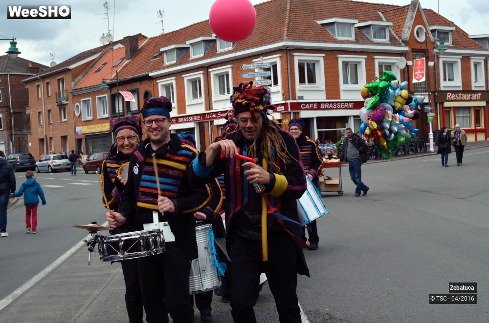 27/29 photos du spectacle Déambulation musicale percussive