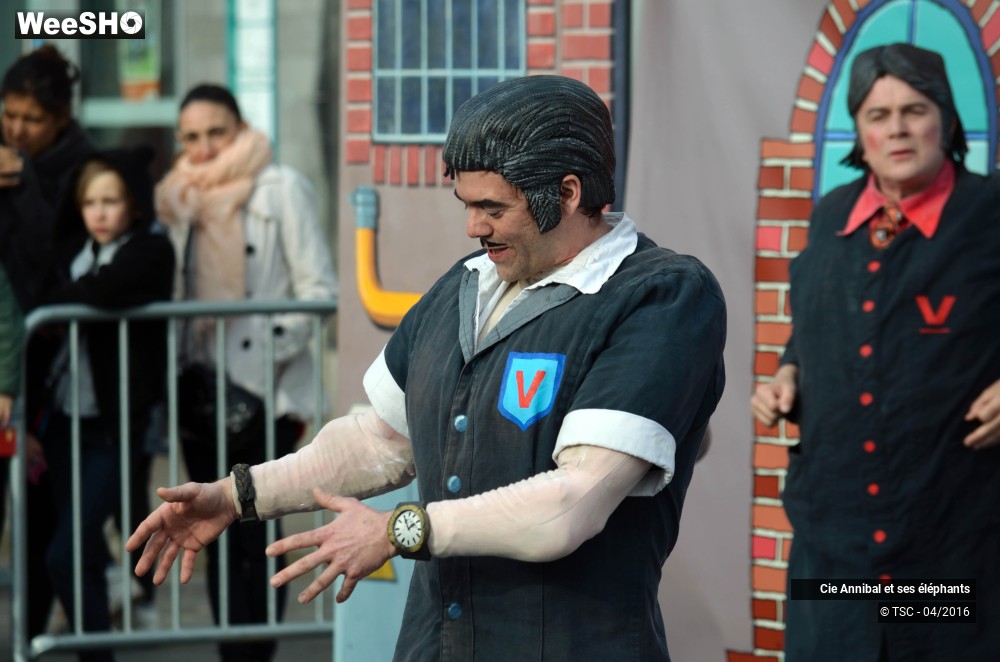 17/30 photos du spectacle Economic strip