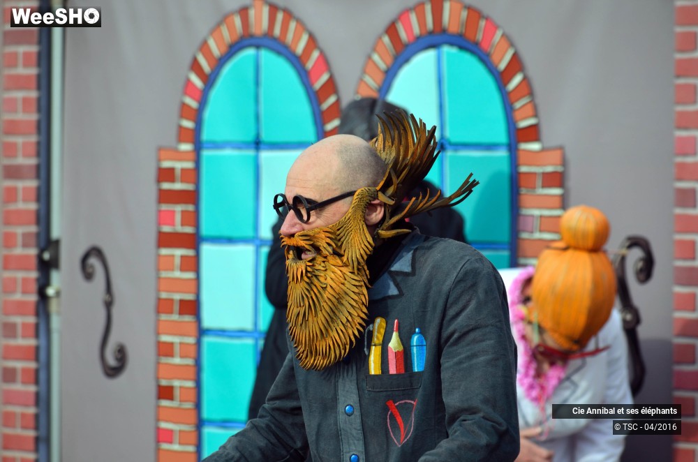 29/30 photos du spectacle Economic strip