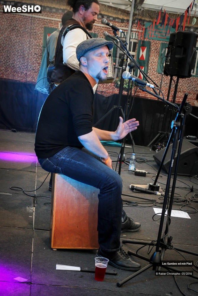 8/33 photos du spectacle Les Gambes ed min Pied