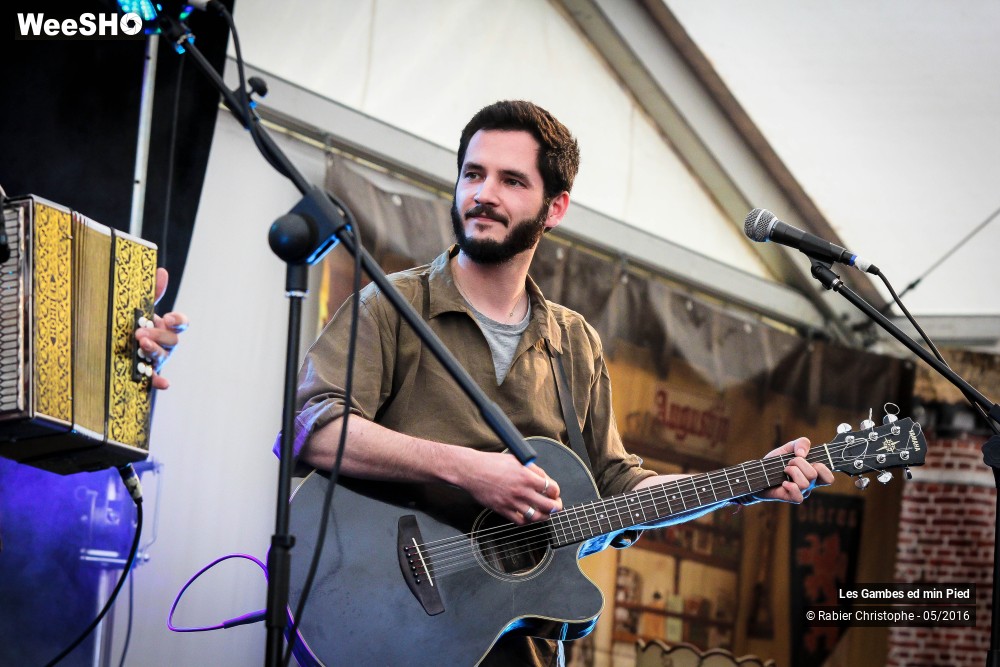 9/33 photos du spectacle Les Gambes ed min Pied