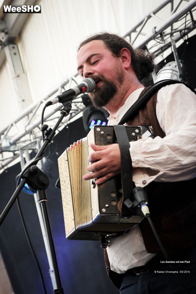 16/33 photos du spectacle Les Gambes ed min Pied