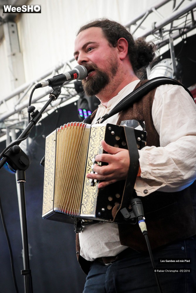 19/33 photos du spectacle Les Gambes ed min Pied