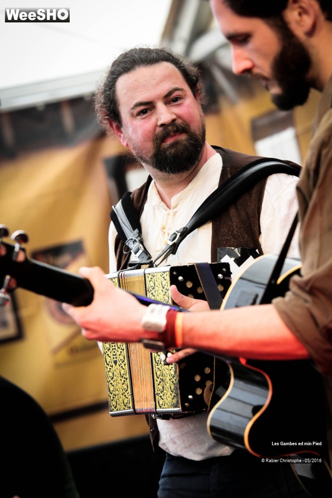 23/33 photos du spectacle Les Gambes ed min Pied