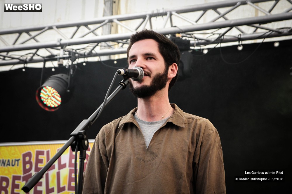 32/33 photos du spectacle Les Gambes ed min Pied