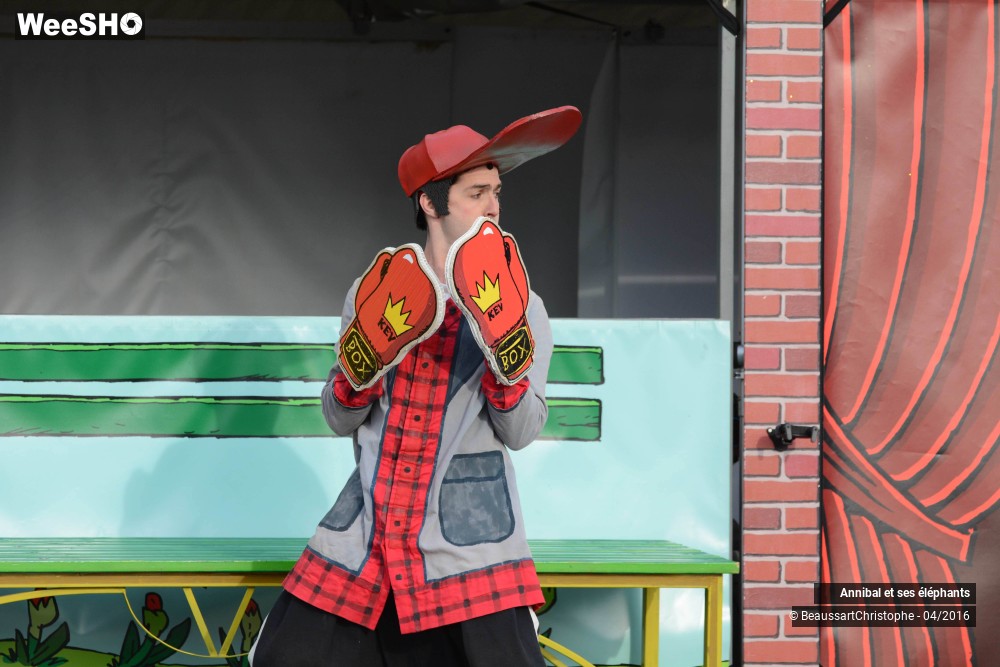 8/47 photos du spectacle Economic Strip