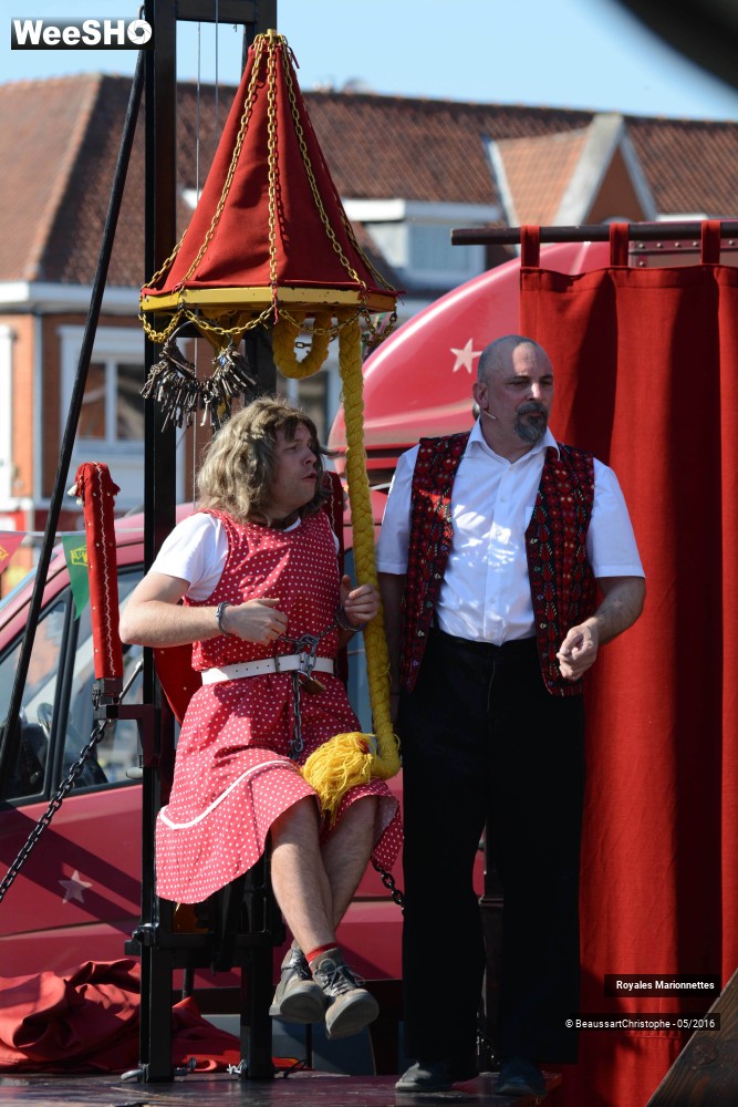 18/24 photos du spectacle Fraise au balcon