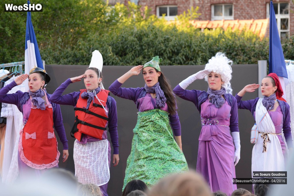 16/44 photos du spectacle Dames de France