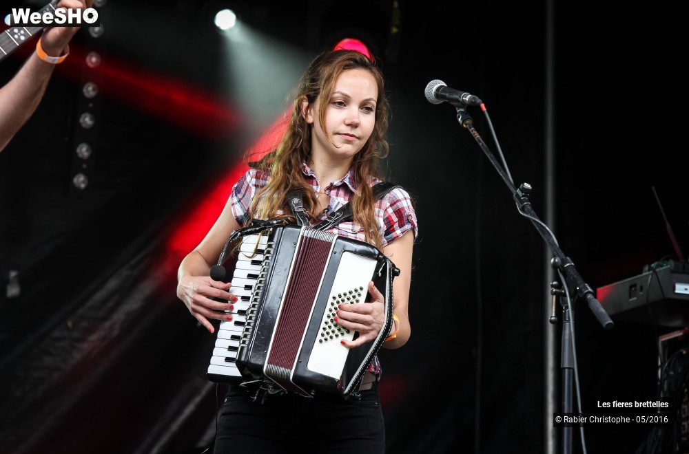 5/49 photos du spectacle Les fieres bretelles