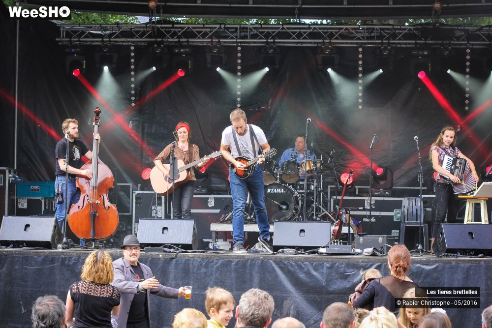 32/49 photos du spectacle Les fieres bretelles