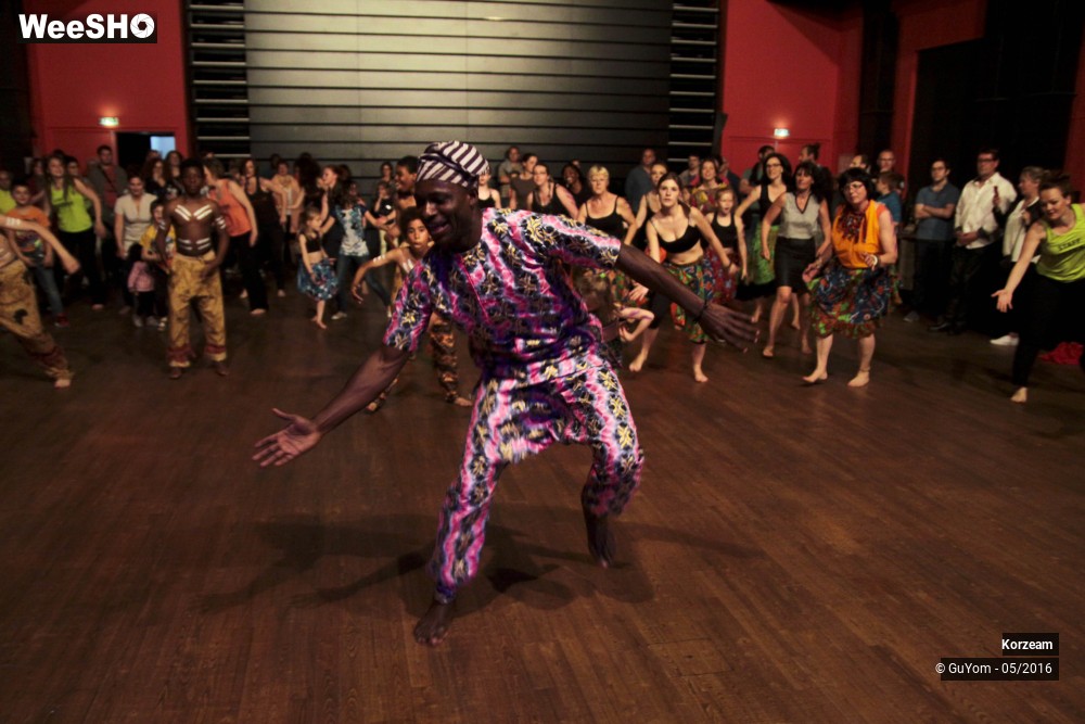 22/46 photos du spectacle Big Bal Africain Danse