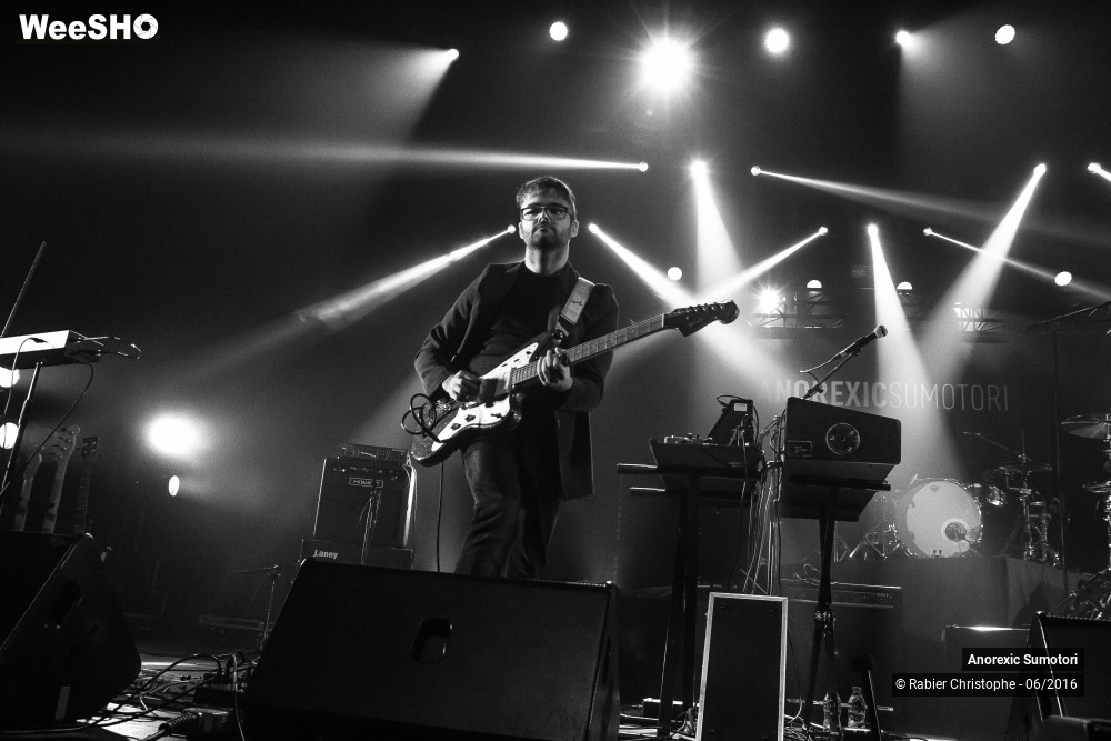 37/37 photos du spectacle anorexic sumotori