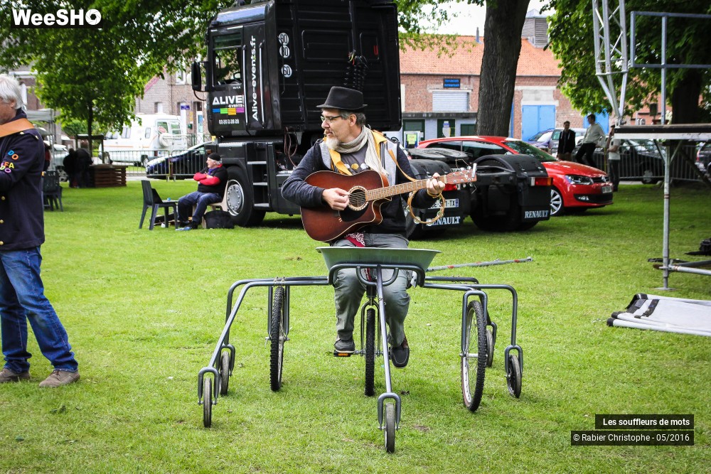 3/10 photos du spectacle Les Souffleurs de mots