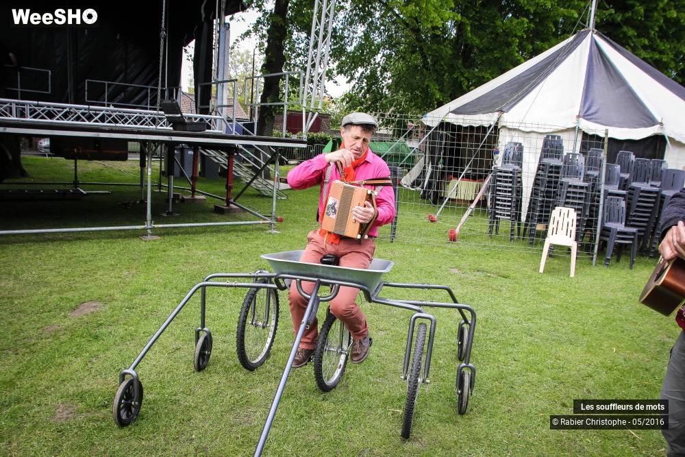 5/10 photos du spectacle Les Souffleurs de mots