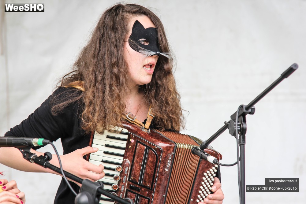 8/22 photos du spectacle les paolas tazout