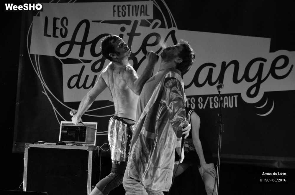 1/32 photos du spectacle Armée du Love