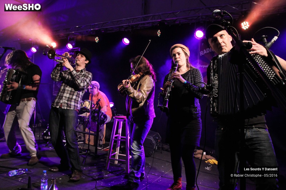 2/42 photos du spectacle Les Sourds Y Dansent