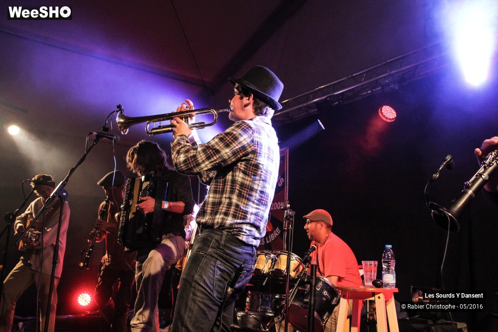 3/42 photos du spectacle Les Sourds Y Dansent