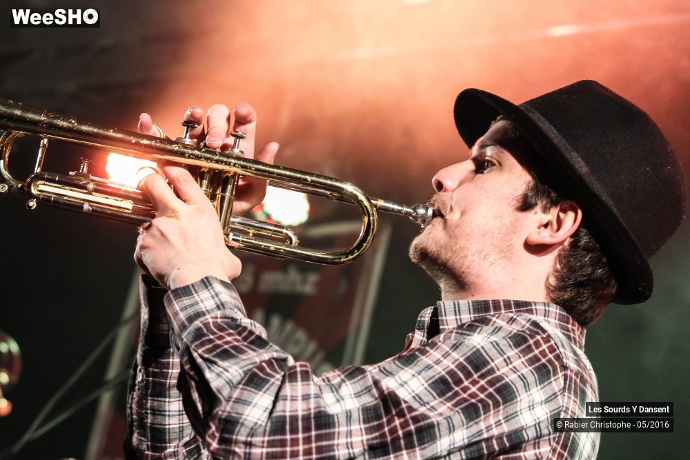 8/42 photos du spectacle Les Sourds Y Dansent