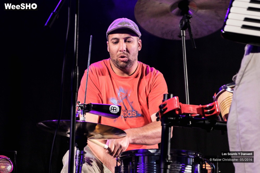 9/42 photos du spectacle Les Sourds Y Dansent