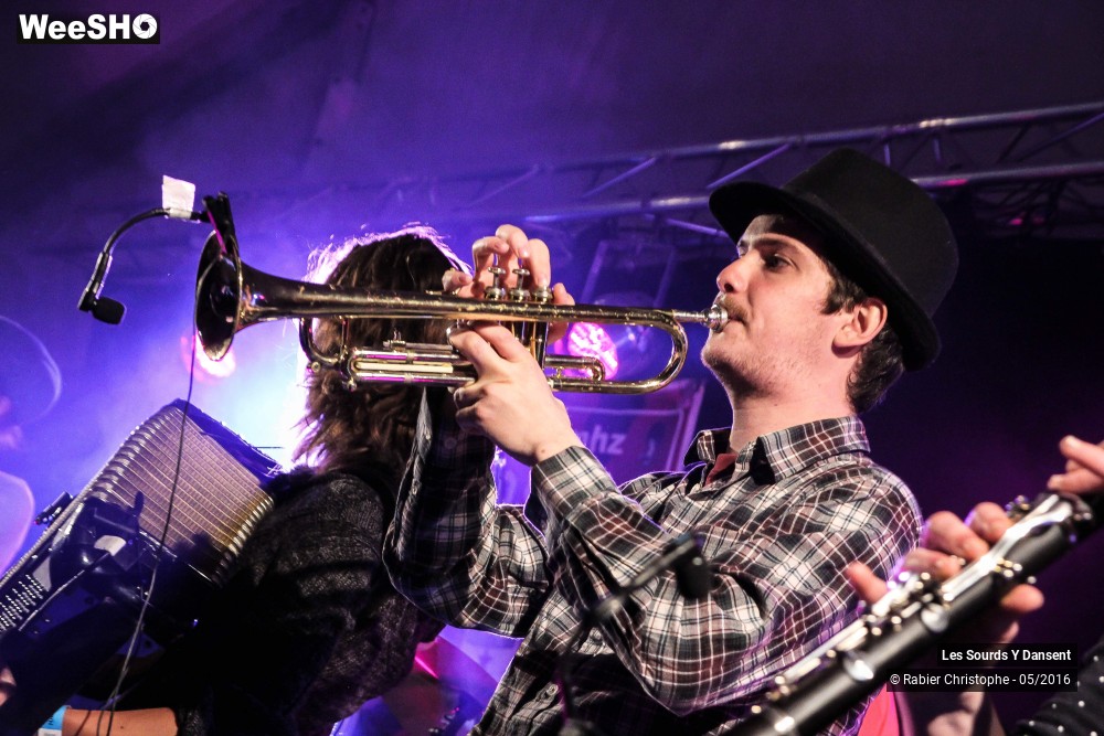 13/42 photos du spectacle Les Sourds Y Dansent