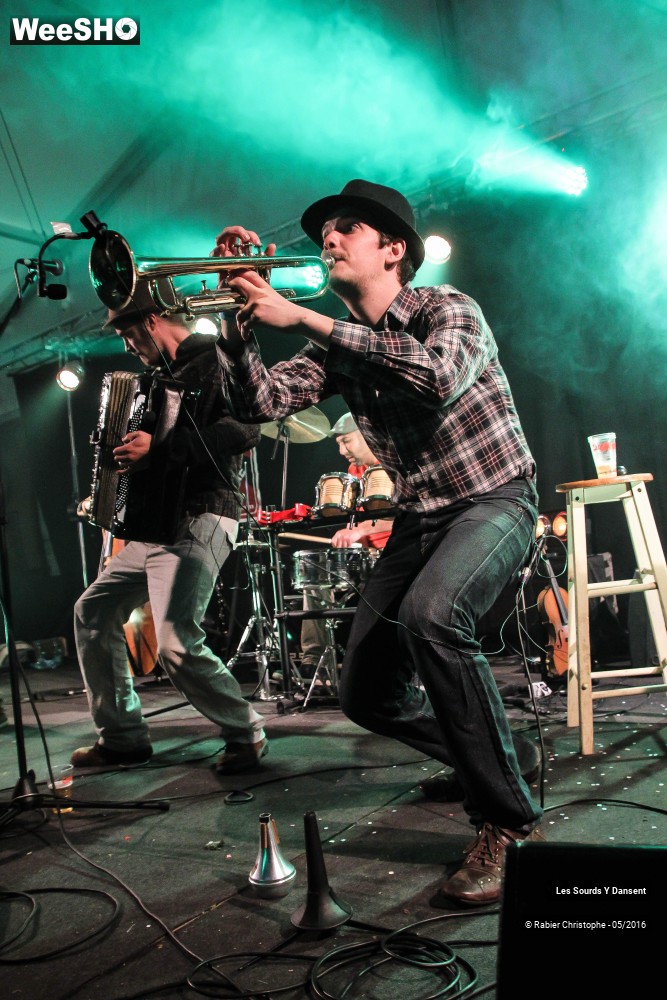 20/42 photos du spectacle Les Sourds Y Dansent