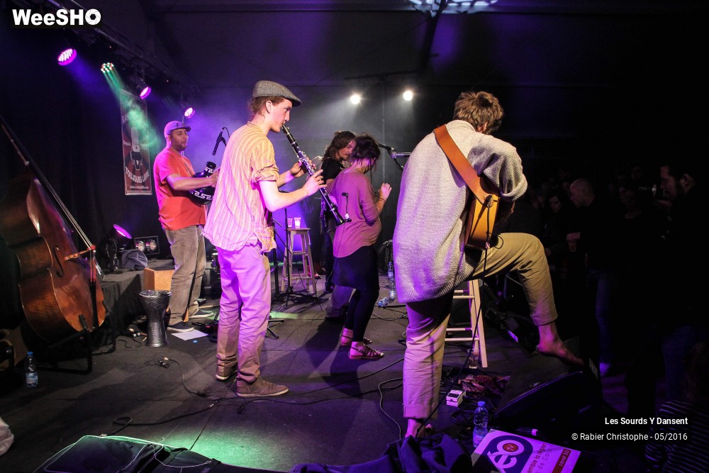 24/42 photos du spectacle Les Sourds Y Dansent