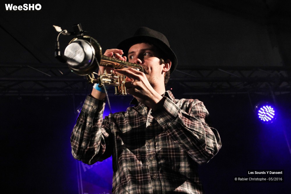 33/42 photos du spectacle Les Sourds Y Dansent