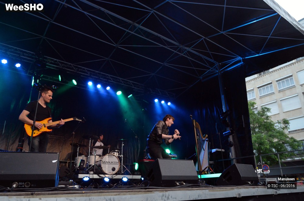 13/22 photos du spectacle Manukeen