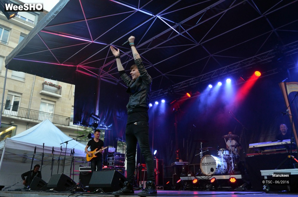 16/22 photos du spectacle Manukeen