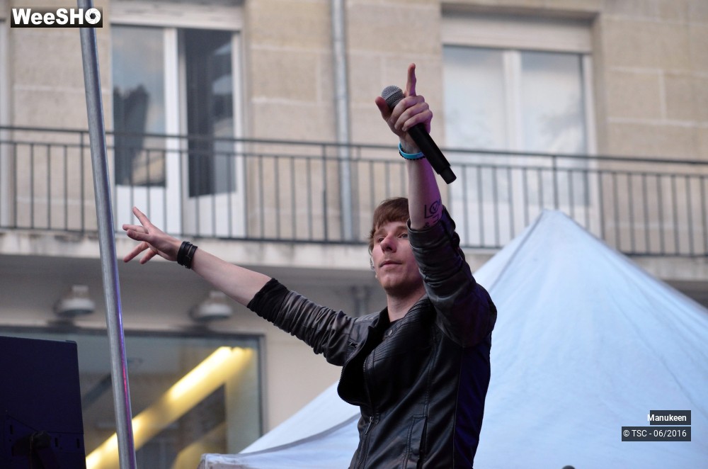 20/22 photos du spectacle Manukeen