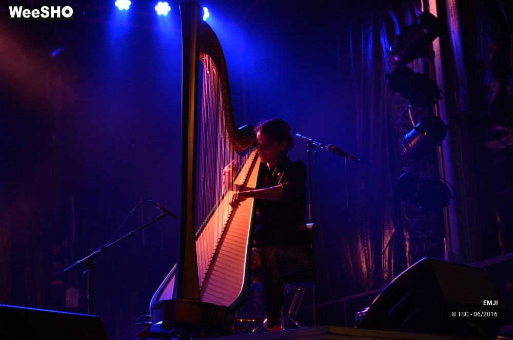 2/22 photos du spectacle EMJI