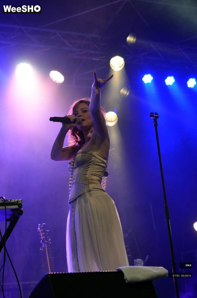 8/22 photos du spectacle EMJI